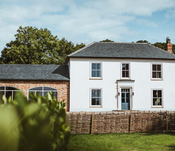 Carlton Manor 1378x908