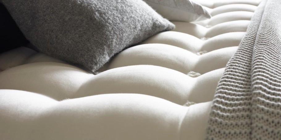 How To Clean A Mattress Remove Stains